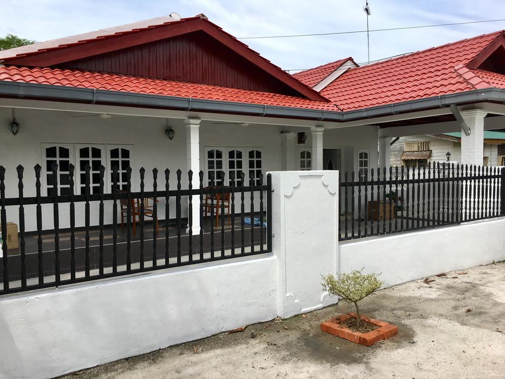 Sri Massa Homestay Batu Pahat Exterior photo